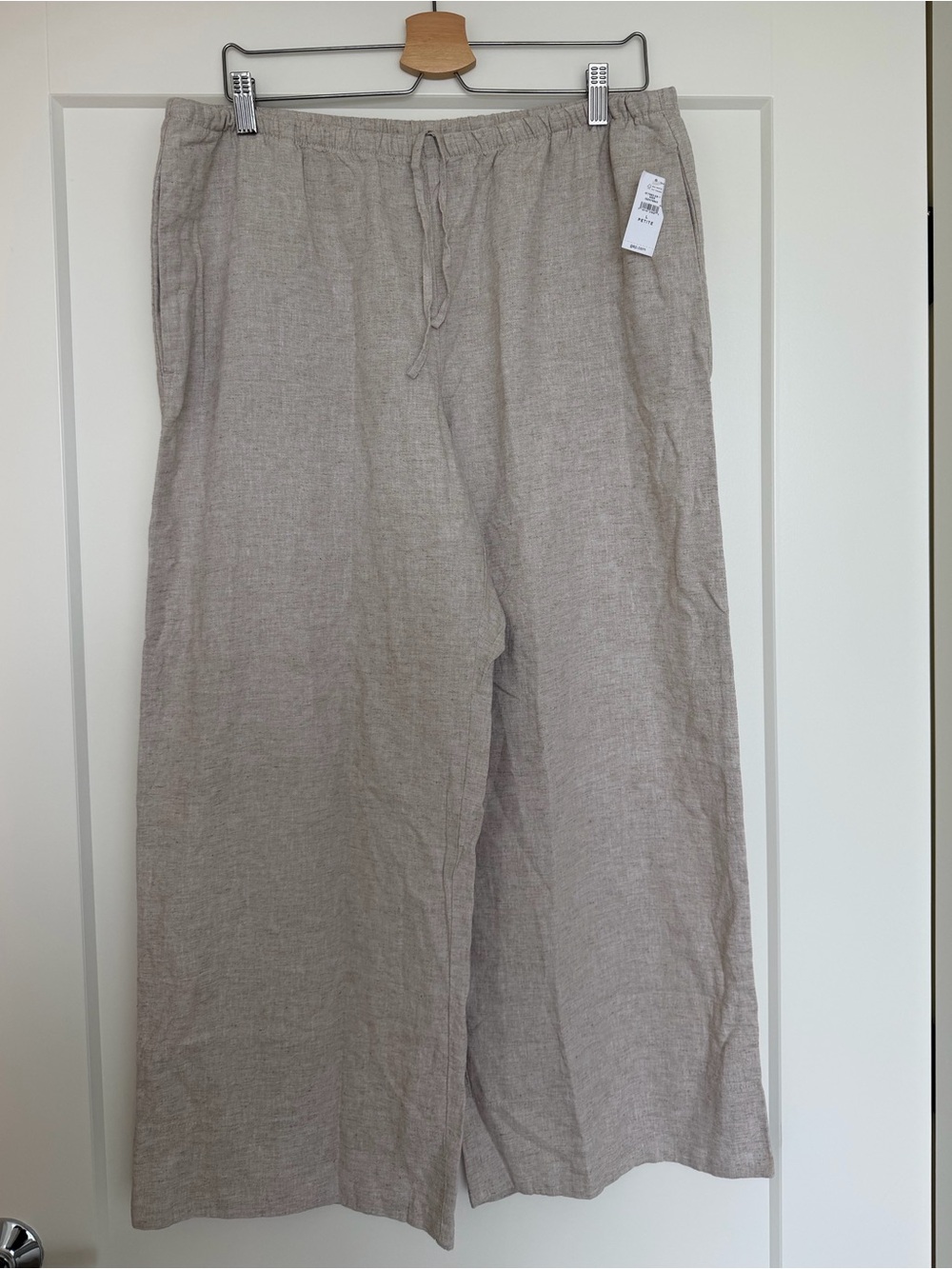 Gap Women’s Beige Linen Drawstring pants